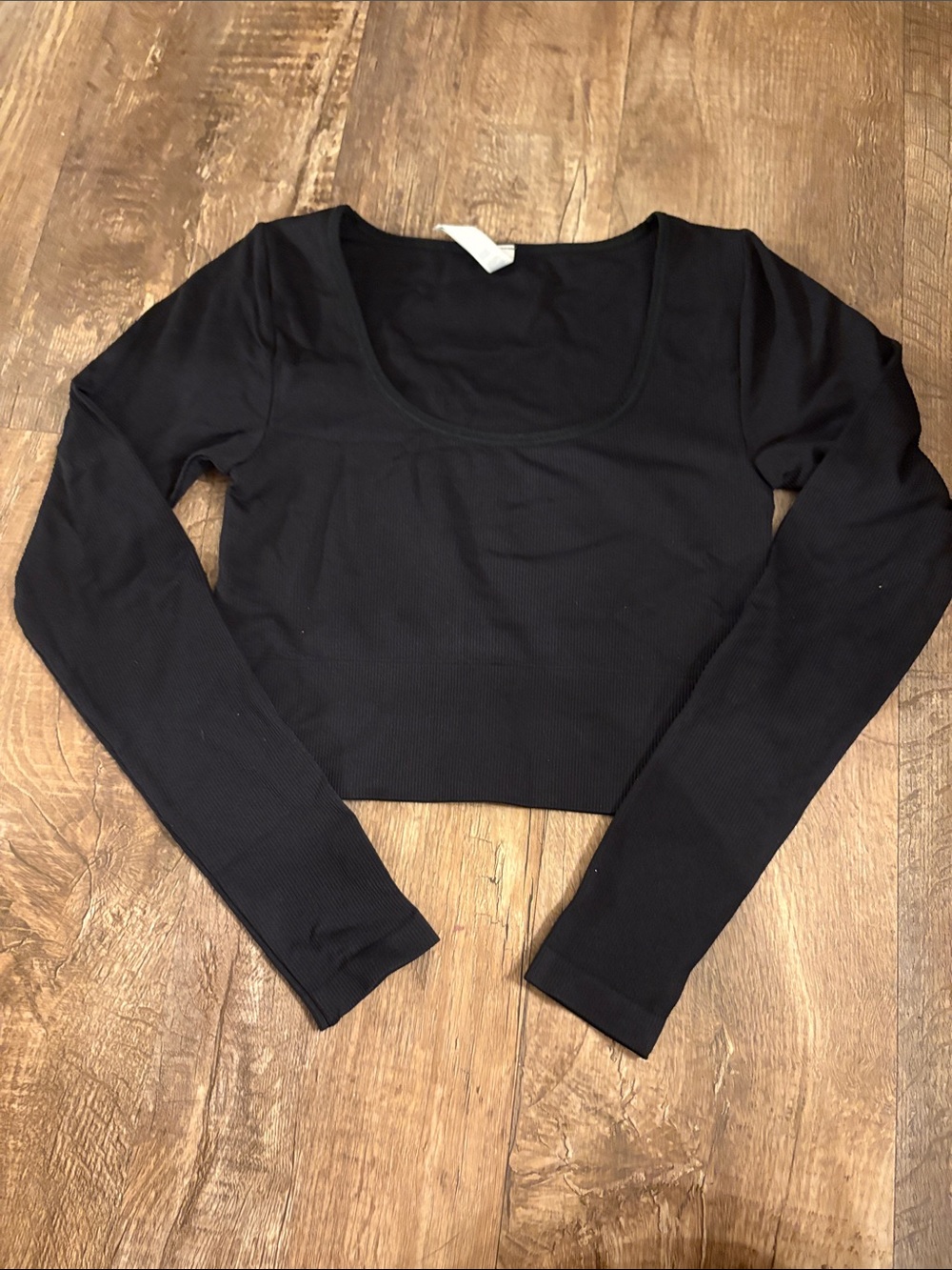 Athletes Women's Black Long-Sleeve Scoop Neck Top cropped